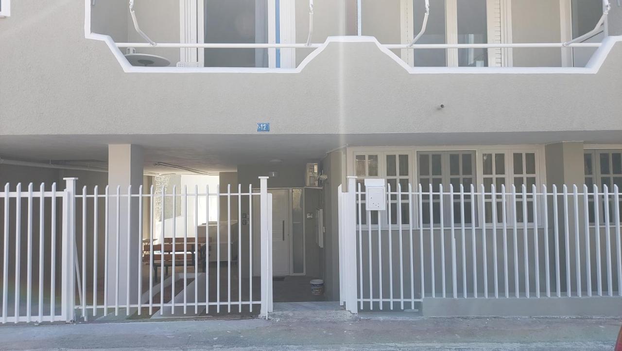 Poseidon Blue Apartment Artemida  Exterior photo
